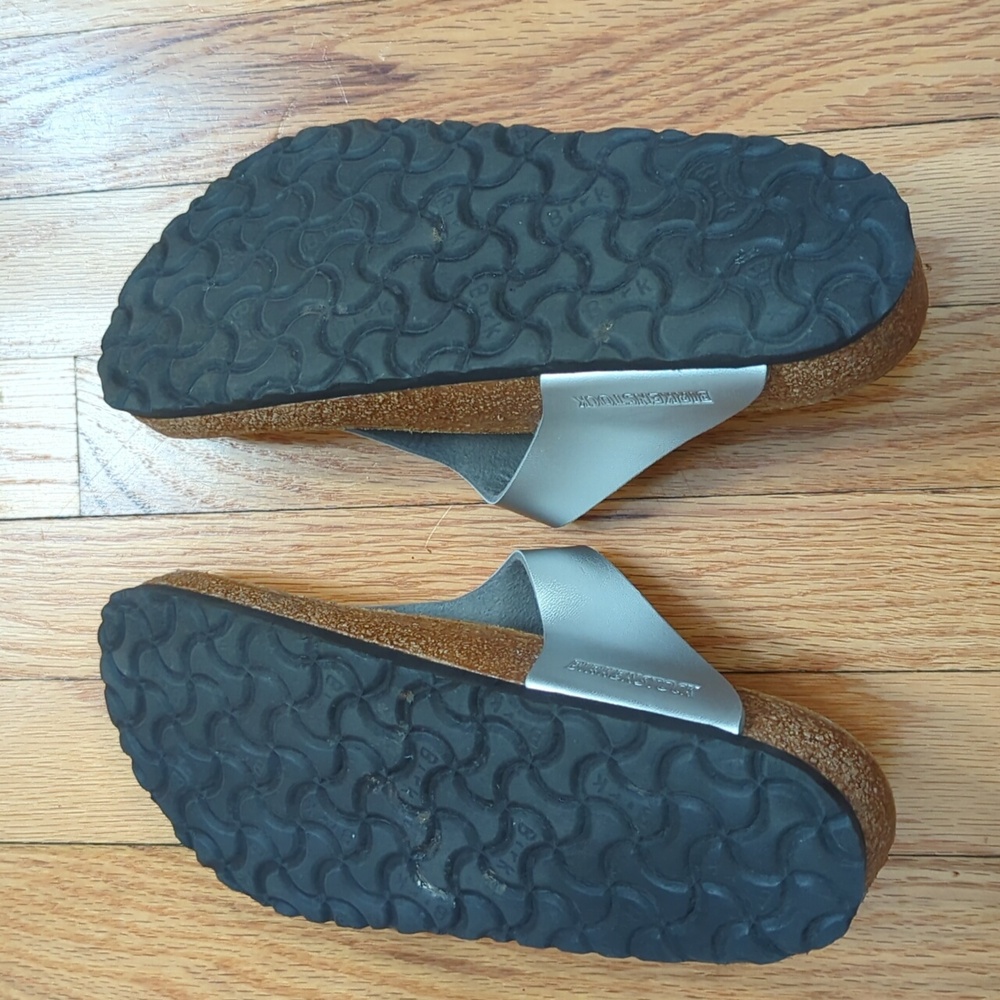 Shoes - Picture 2 of 8